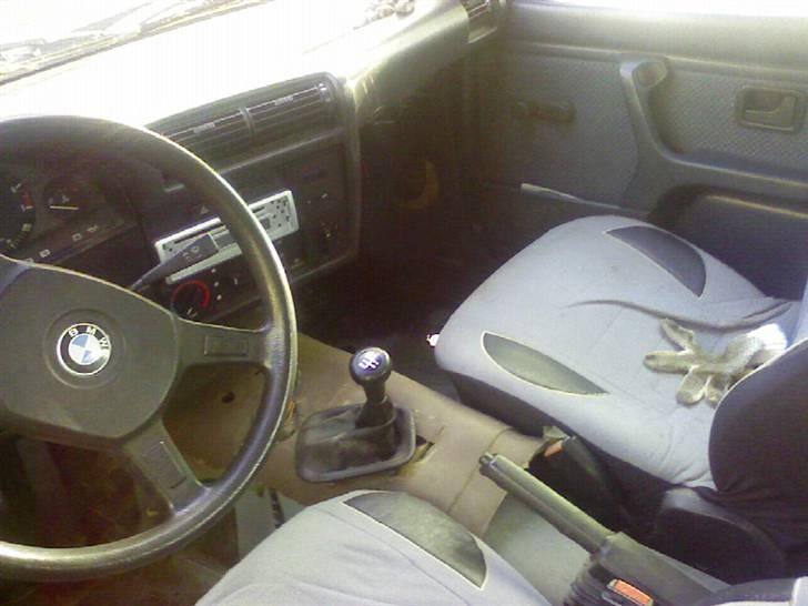 BMW 320i (SOLGT) billede 11