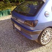 Peugeot 306
