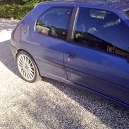 Peugeot 306
