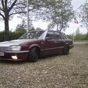 Opel Senator A2  3.0e Solgt