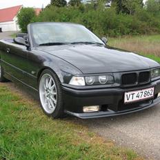 BMW 325I CAB  SOLGT