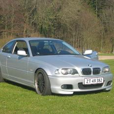 BMW E46 323 CI COUPE