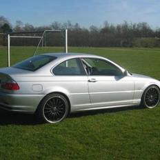 BMW E46 323 CI COUPE