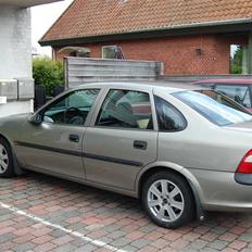 Opel Vecta B