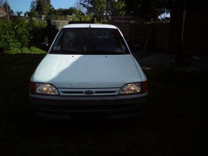 Ford Escort 1,6 clx *solgt* billede 16