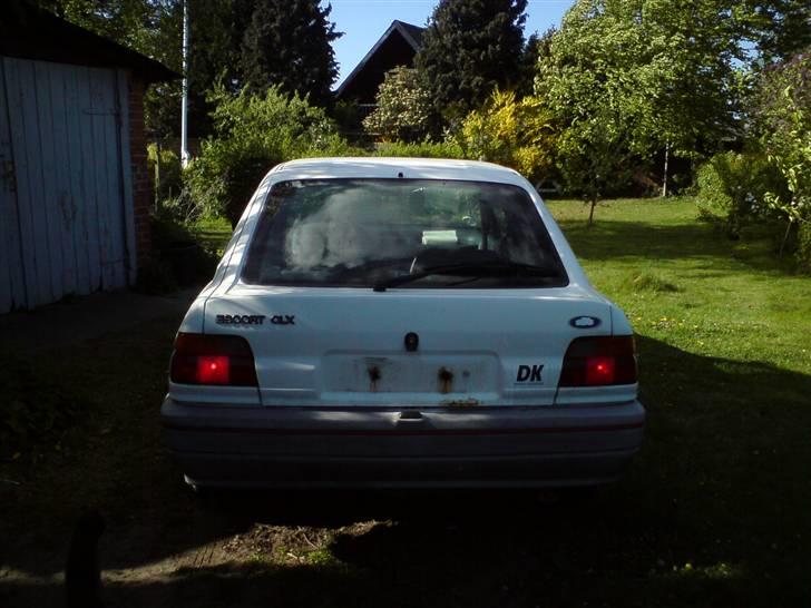 Ford Escort 1,6 clx *solgt* billede 17