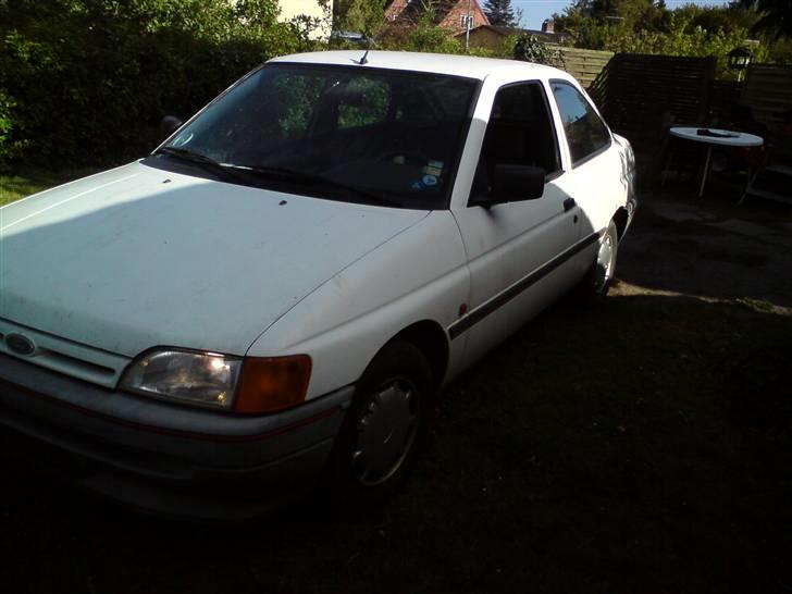 Ford Escort 1,6 clx *solgt* billede 18