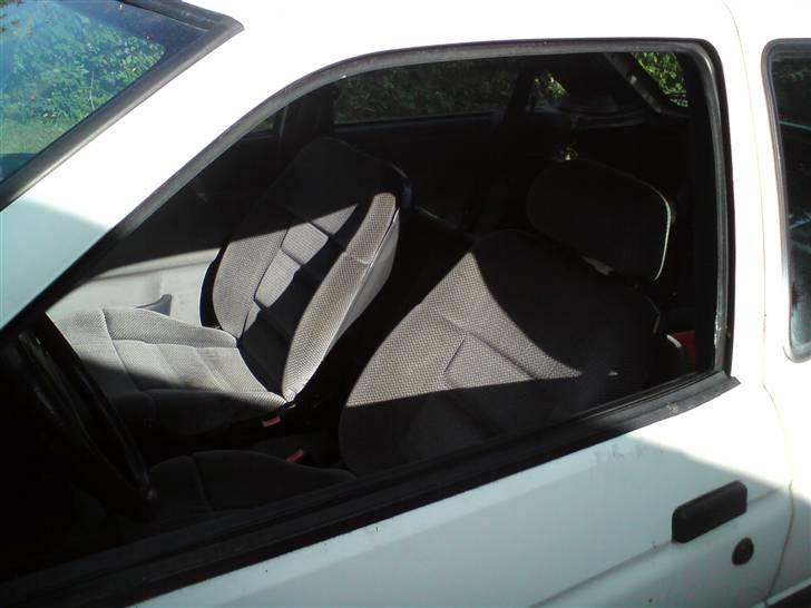 Ford Escort 1,6 clx *solgt* billede 19