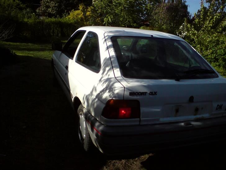 Ford Escort 1,6 clx *solgt* billede 20