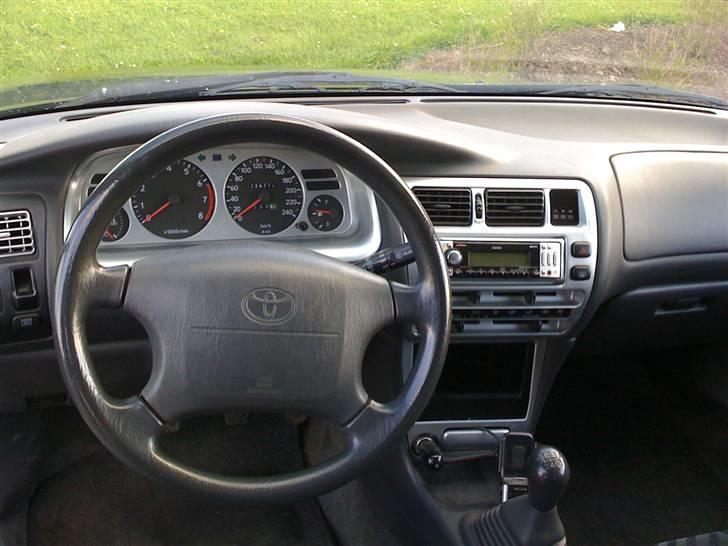 Toyota corolla - SOLGT billede 4