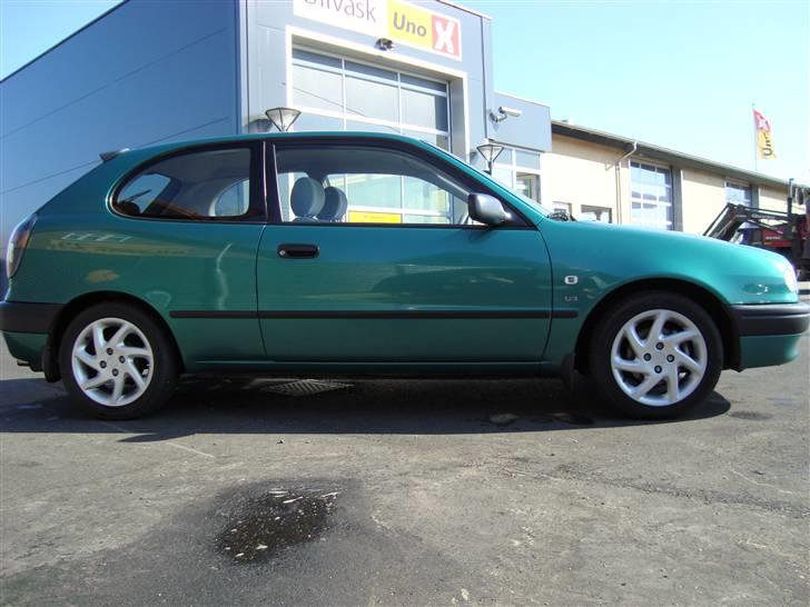 Toyota Corolla E11 billede 3