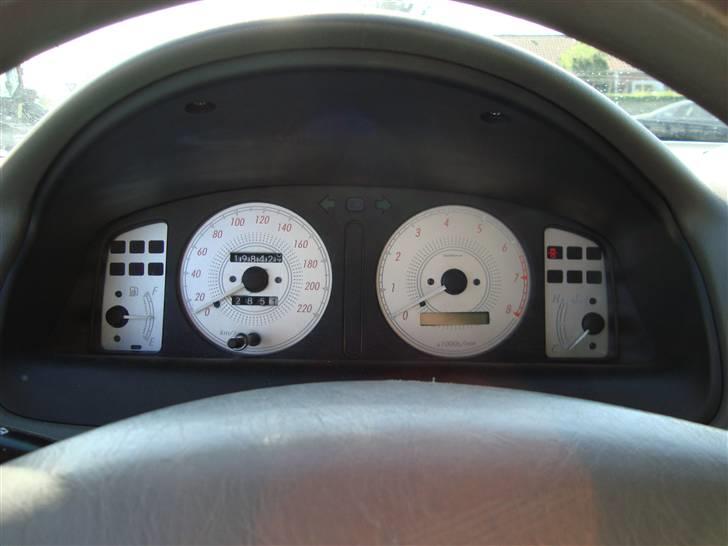 Toyota Corolla E11 - sådan ser de ud når det er lyst billede 6