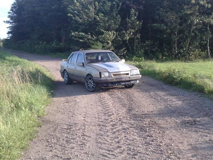 Opel ascona c1,8 e cd billede 2