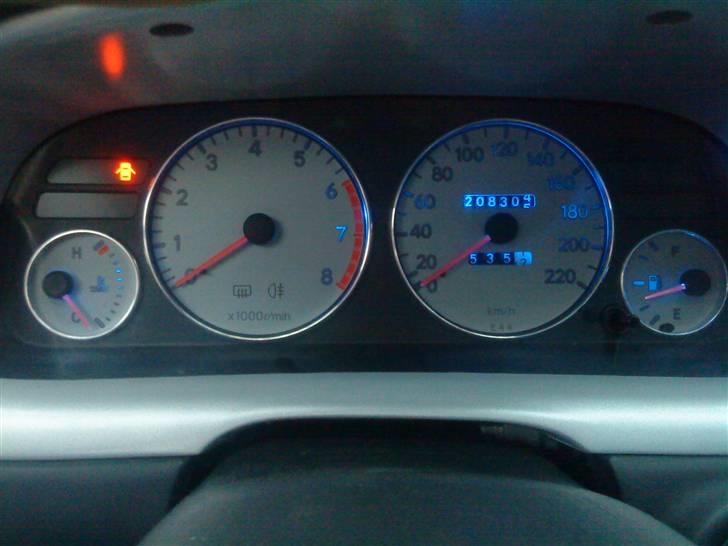 Toyota Corolla XLI-S **SOLGT** - 12. Speedometer i dagslys billede 12