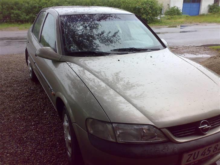 Opel Vectra B billede 1
