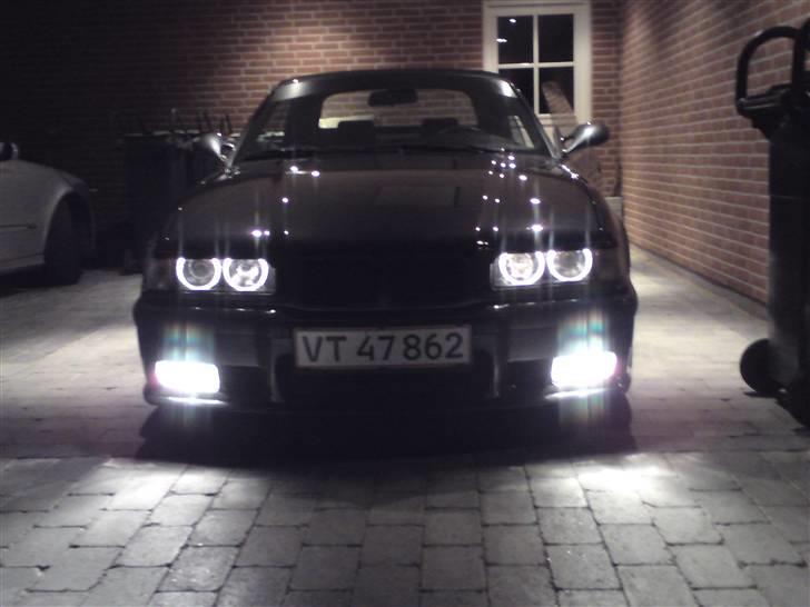 BMW 325I CAB  SOLGT billede 1