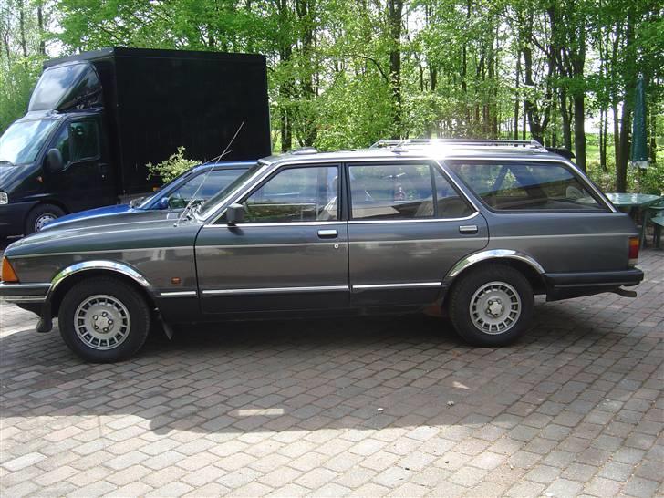 Ford granada (solgt) billede 3