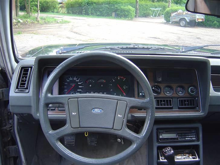 Ford granada (solgt) billede 6