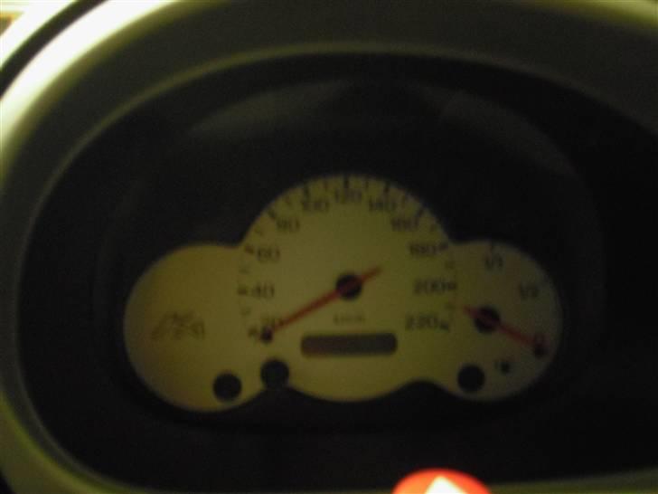 Ford KA - jah, de 180 er brugt.. så prøver om vi kan ramme 190.. men tror sgu ikk på det.. så er vi nok nødt til at køre ned ad bakke =/ men 180 er okay med mig.. =D *stolt* billede 14
