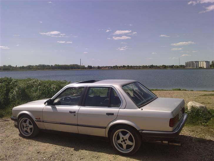 BMW 320i e30 ( SOLGT ) billede 17