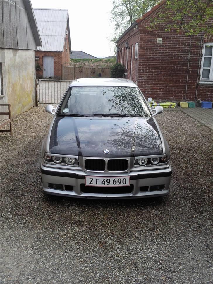 BMW 325i Solgt billede 12