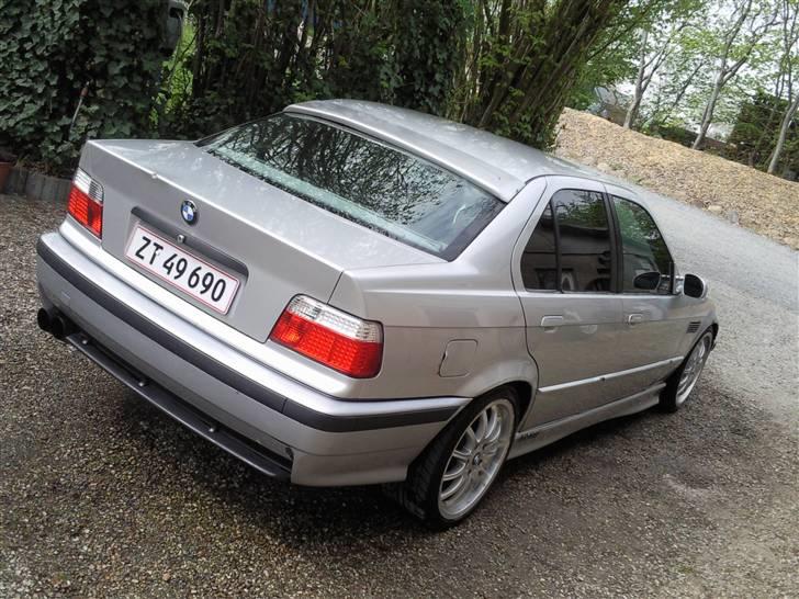BMW 325i Solgt billede 13