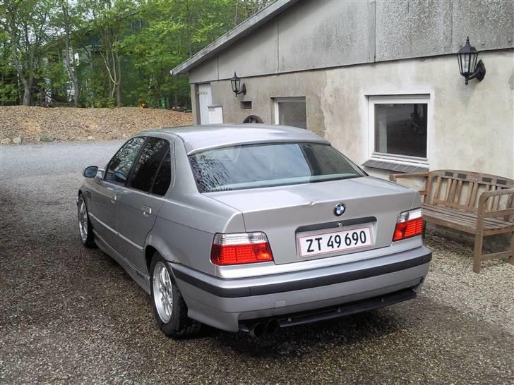 BMW 325i Solgt billede 14
