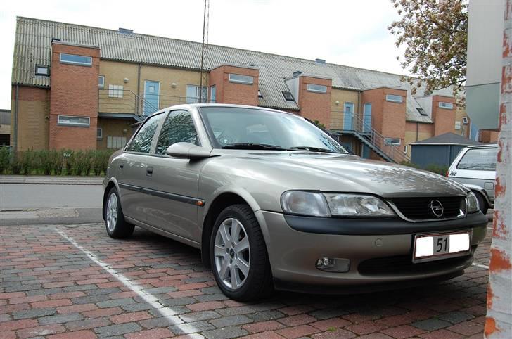 Opel Vecta B billede 1