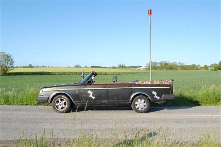 Volvo 245 TURBO - Brænderbil 09 billede 1