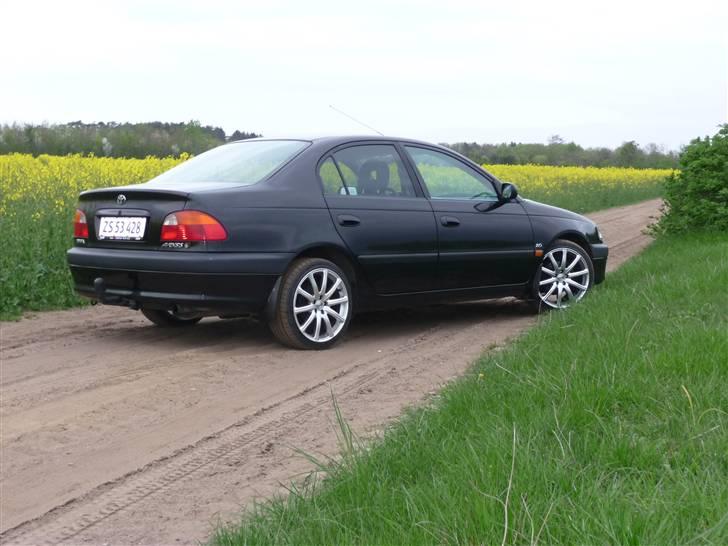 Toyota Avensis 2.0 Sol solgt billede 13