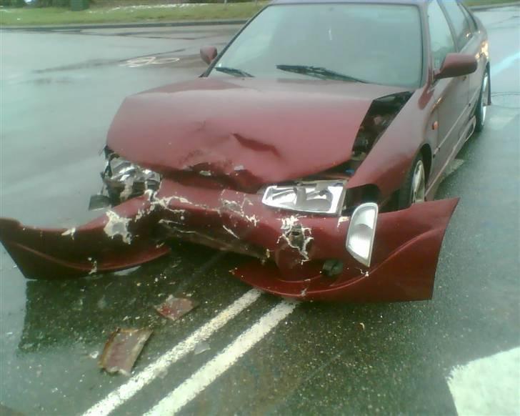 Honda accord  ( total skade ) - efter den syge kælling køret ud foran mig billede 8