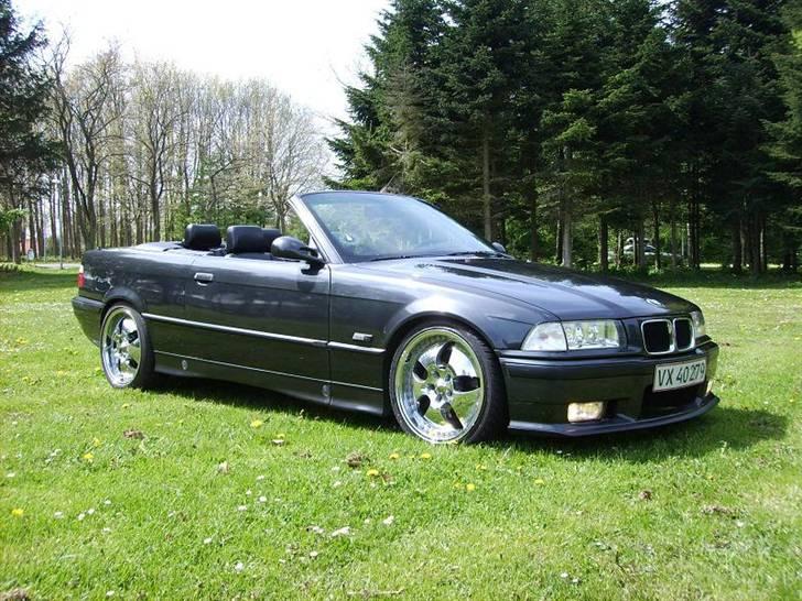 BMW 325i Cabriolet *Solgt* billede 15
