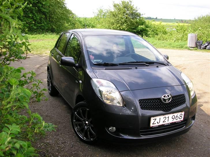 Toyota Yaris Luna Sport - Solgt billede 3