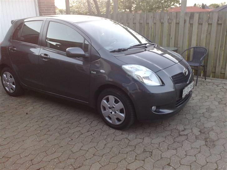 Toyota Yaris Luna Sport - Solgt - Billed m stålfælge og vinterdæk billede 6