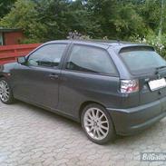 Seat Ibiza 1.6 (Total Skadet)