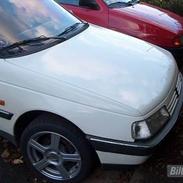 Peugeot 405 sri