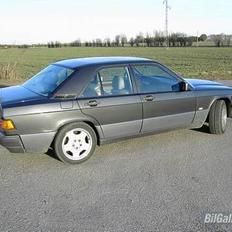 Mercedes Benz 190E