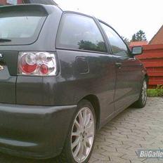 Seat Ibiza 1.6 (Total Skadet)