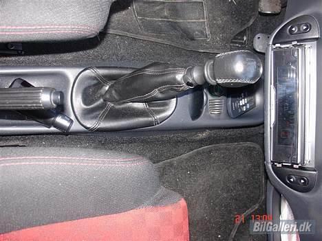 Fiat Seicento Sporting - Æ Radio og fjernbetjeninger (2stk) :) Den har jo ingen (Betjenings)knapper :( billede 6