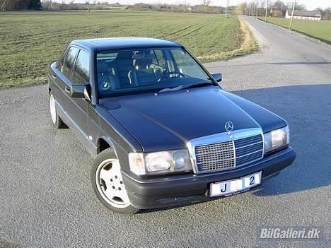 Mercedes Benz 190E - Her er min lille benz billede 1