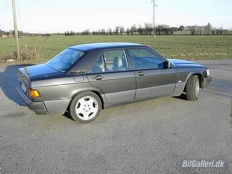 Mercedes Benz 190E billede 2