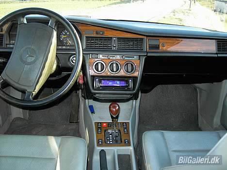 Mercedes Benz 190E billede 4