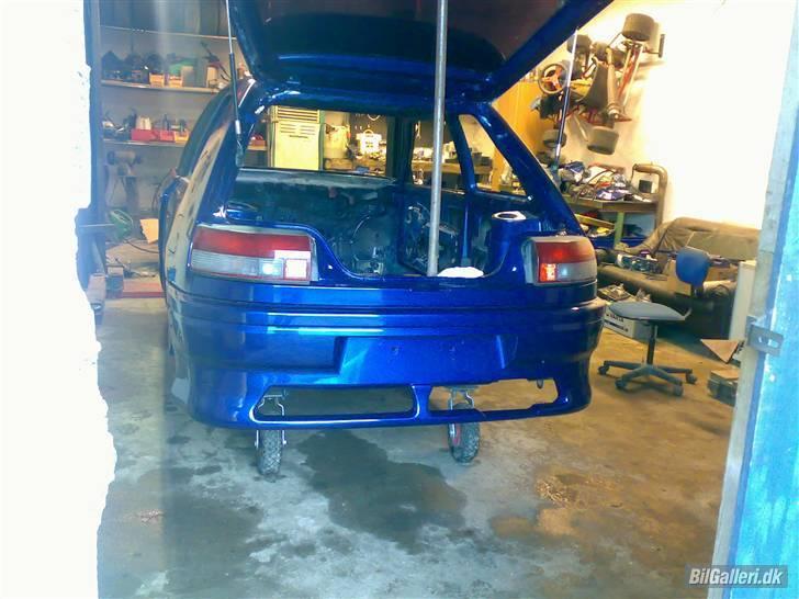 Mazda 323 1,8 GT TURBO - endelig blev bilen malet billede 4