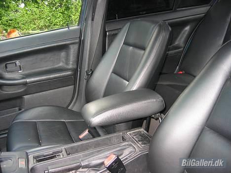 BMW 325 TD SOLGT - Den dejlig lædder kabine  billede 5