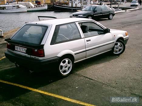 Nissan Sunny 1.4 LX "SOLGT" billede 5