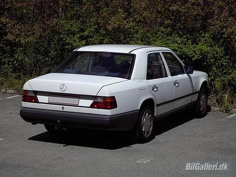 Mercedes Benz W124 200D billede 4
