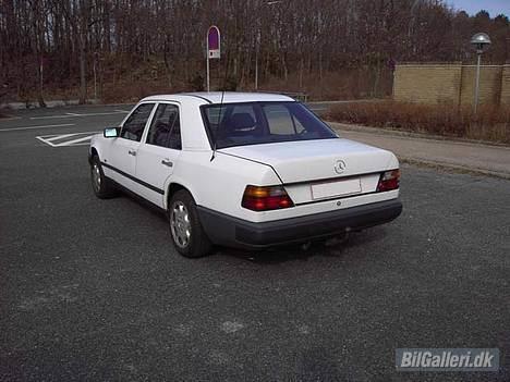 Mercedes Benz W124 200D billede 5