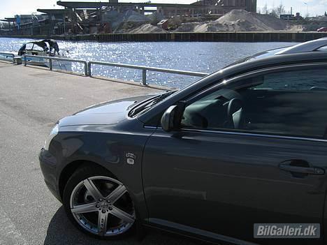 Toyota Avensis 2.0 D4D SOLGT billede 3
