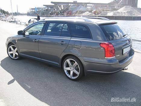 Toyota Avensis 2.0 D4D SOLGT billede 6