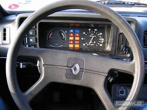 Renault 14 GTL (Solgt) - Instrumentgruppe som man lavede det i 70´erne billede 4